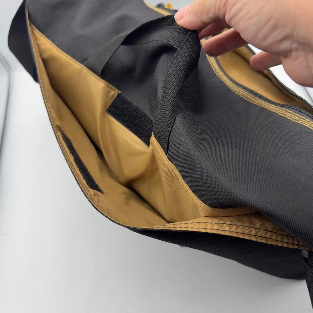 Timberland Messenger Bag Black Crossbody Y2K OS Laptop Commuter Travel Rugged